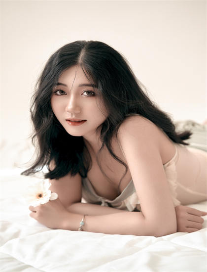 《入侵2》电影与电视剧比较开创性的：媒介差异与叙事特点